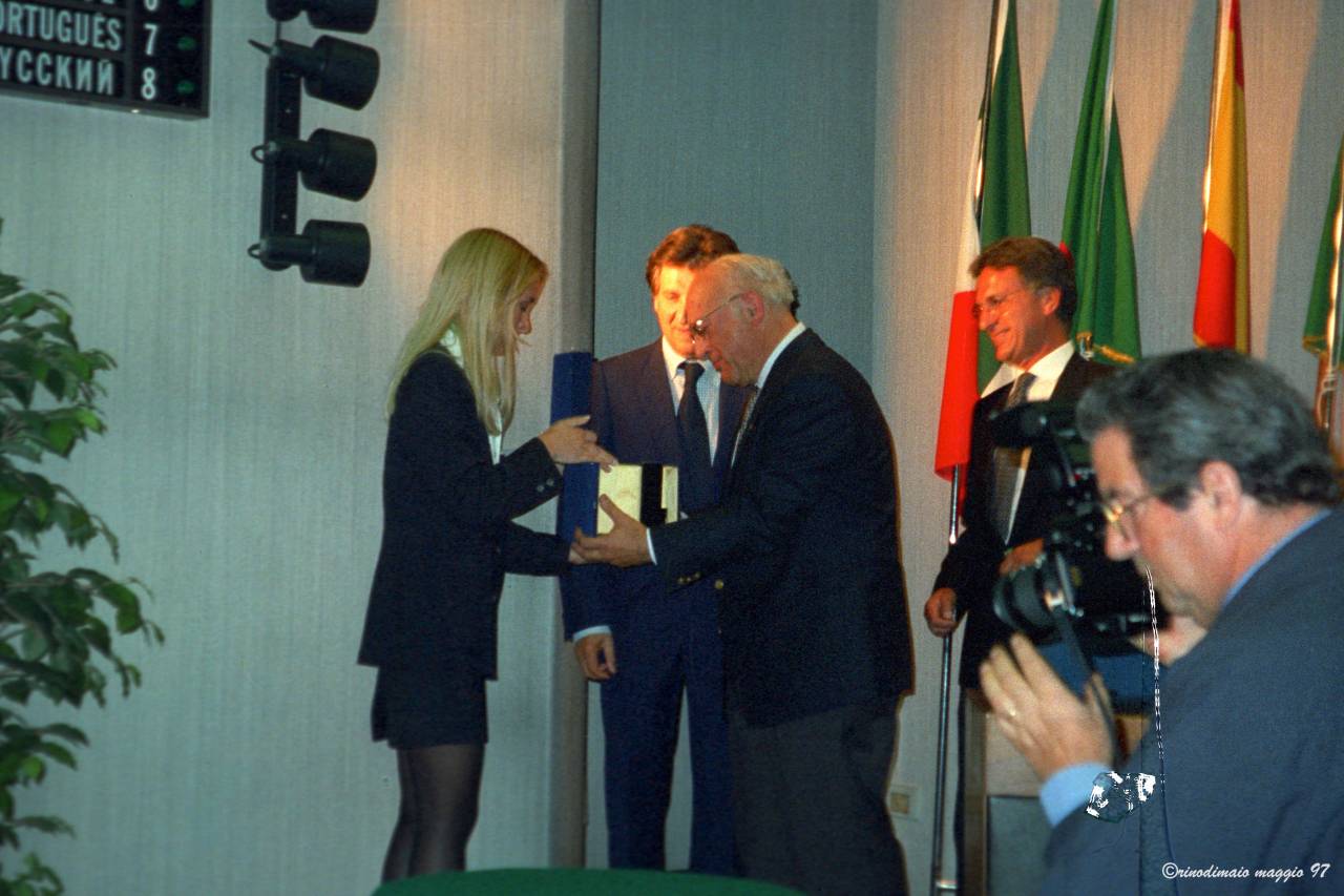 rdm ©rinodimaio-R.C.PERUGIA Premio Rotary Umbria e visita Galleria Nazionale- 31 maggio 1997 n.02