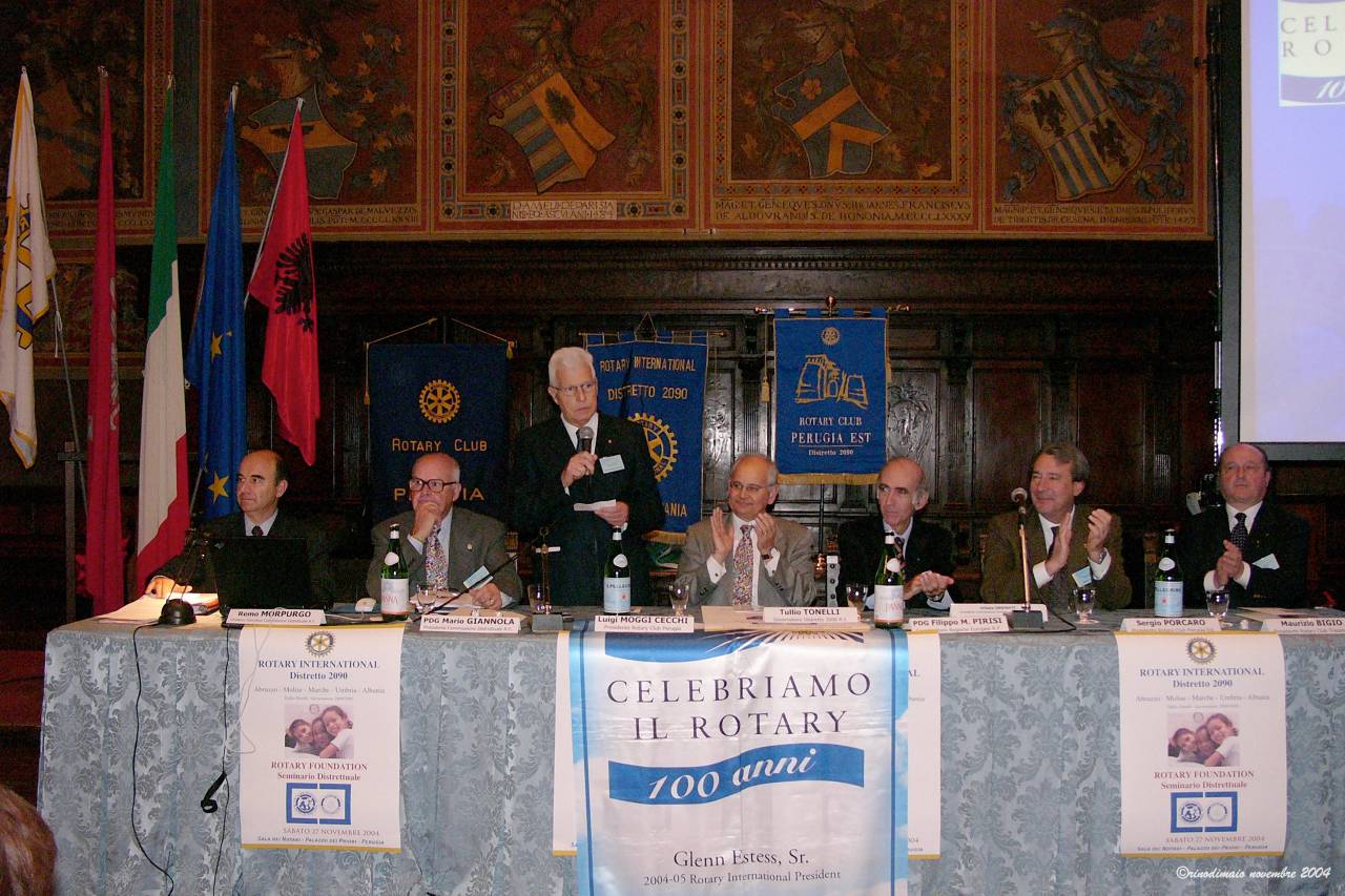 rdm©rinodimaio-Seminario Rotary Foundation-Perugia 27 Novembre 2004-n.19
