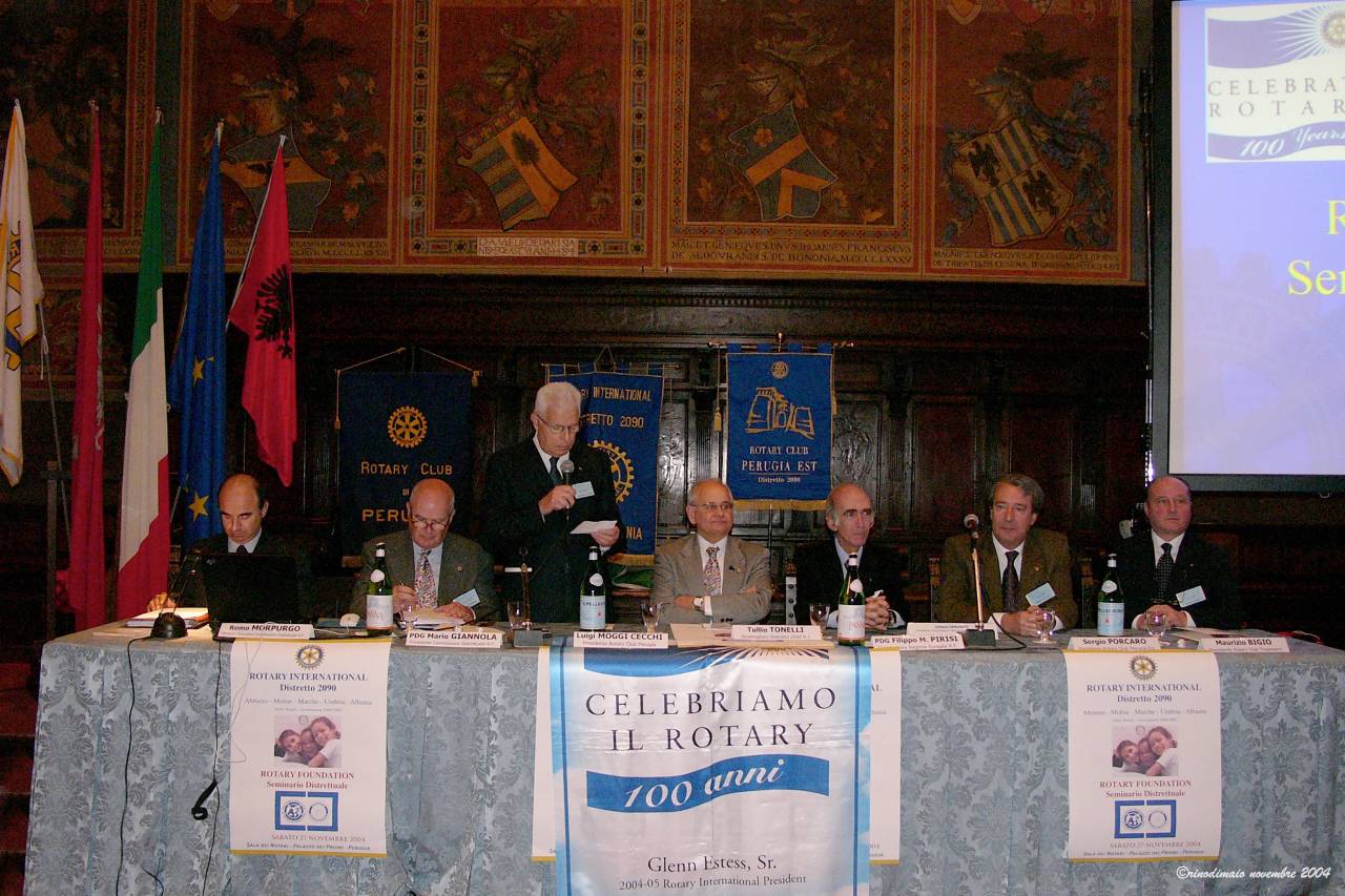 rdm©rinodimaio-Seminario Rotary Foundation-Perugia 27 Novembre 2004-n.21