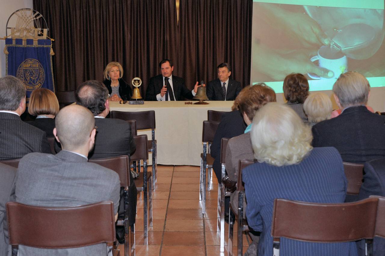 ©rinodimaio- R.C.Perugia - Incontro con Soroptimist e relazione Dr.Colaiacovo 19 marzo 2015 - n.05